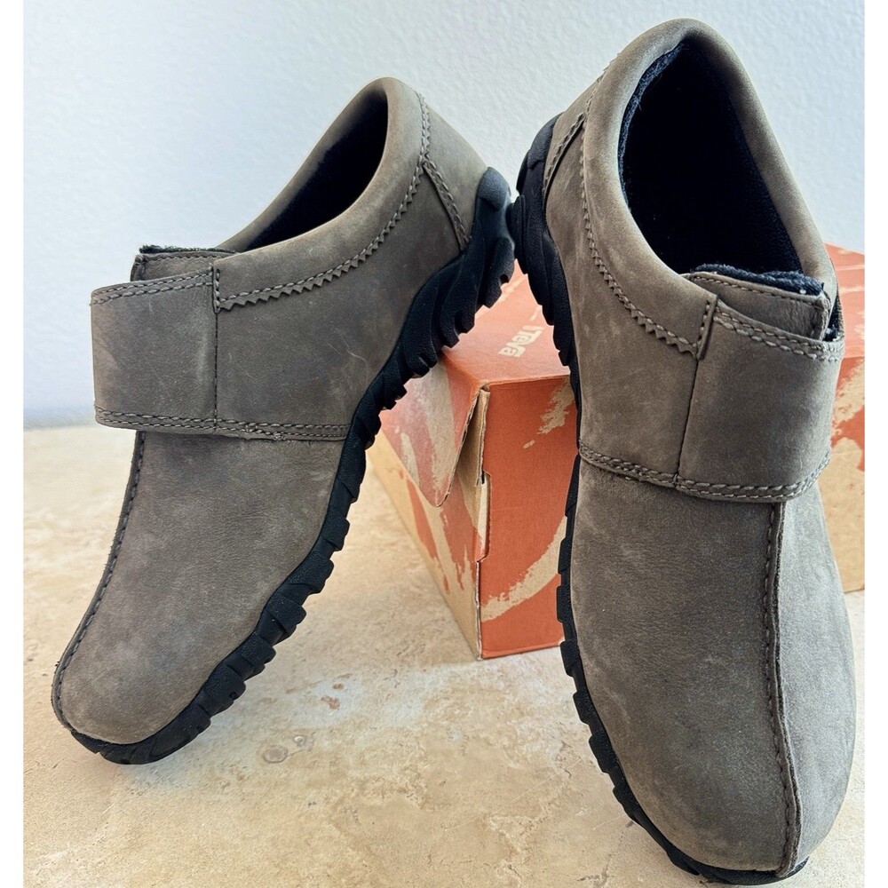 Teva Bacavi Womens 10 Brown Leather Clogs Slip On Comfort Shoes NIB Everyday Eas